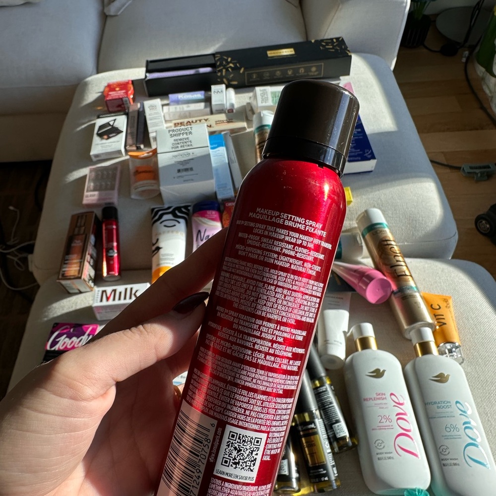 L'Oreal Infallible Setting Spray - 3.9 OZ BOTTLE! - Picture 2 of 2